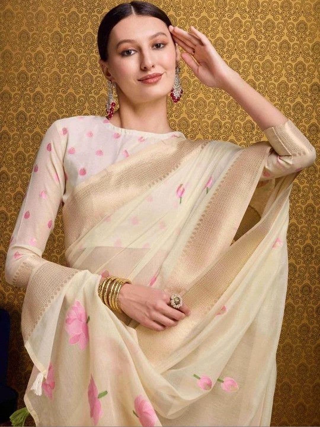PAUSE Floral Embroidered Pure Cotton Saree thumbnail 4