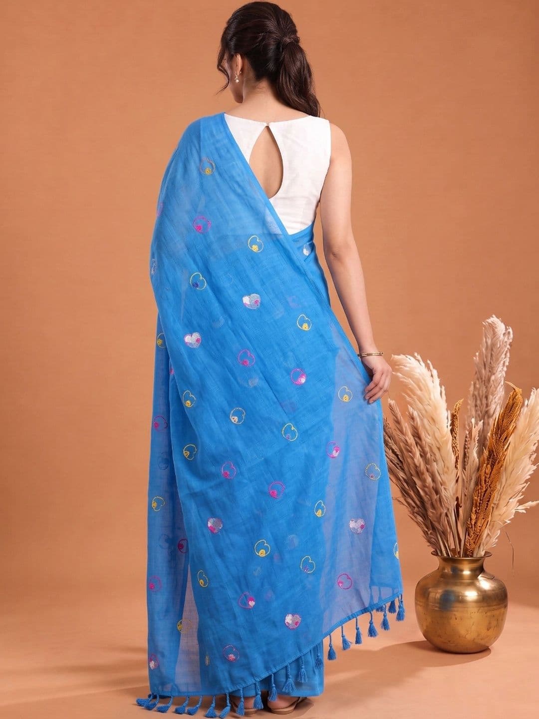 Mitera Ethnic Motifs Embroidered Pure Cotton Handloom Saree thumbnail 6