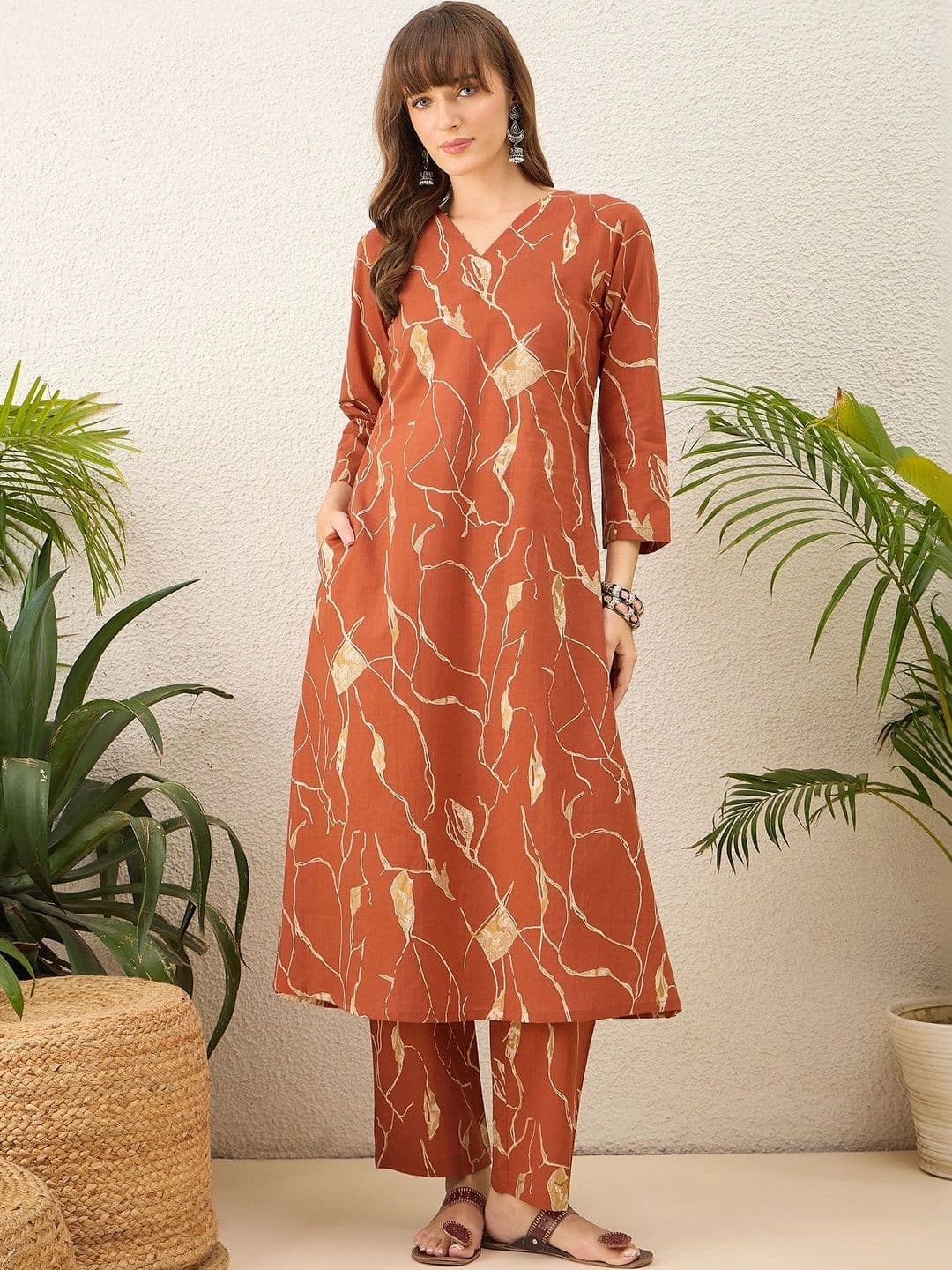 Saanjh Women Printed Regular Pure Cotton Kurta with Trousers - view 1
