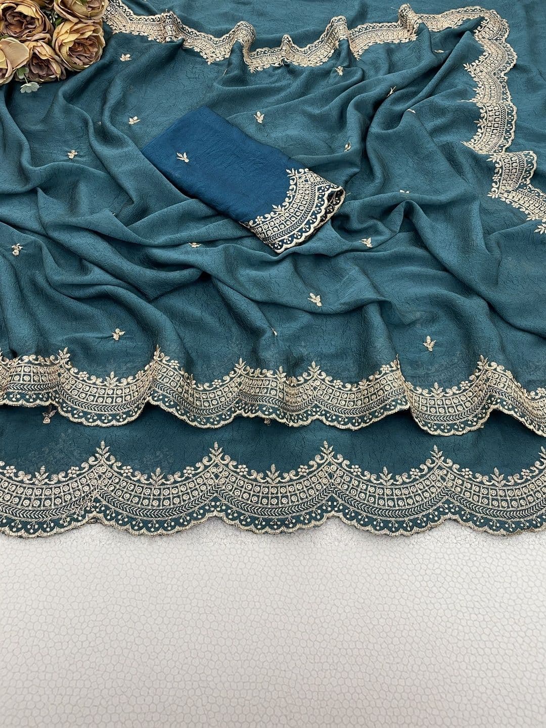 LabelVASTRA Ethnic Motifs Embroidered Poly Georgette Saree thumbnail 3