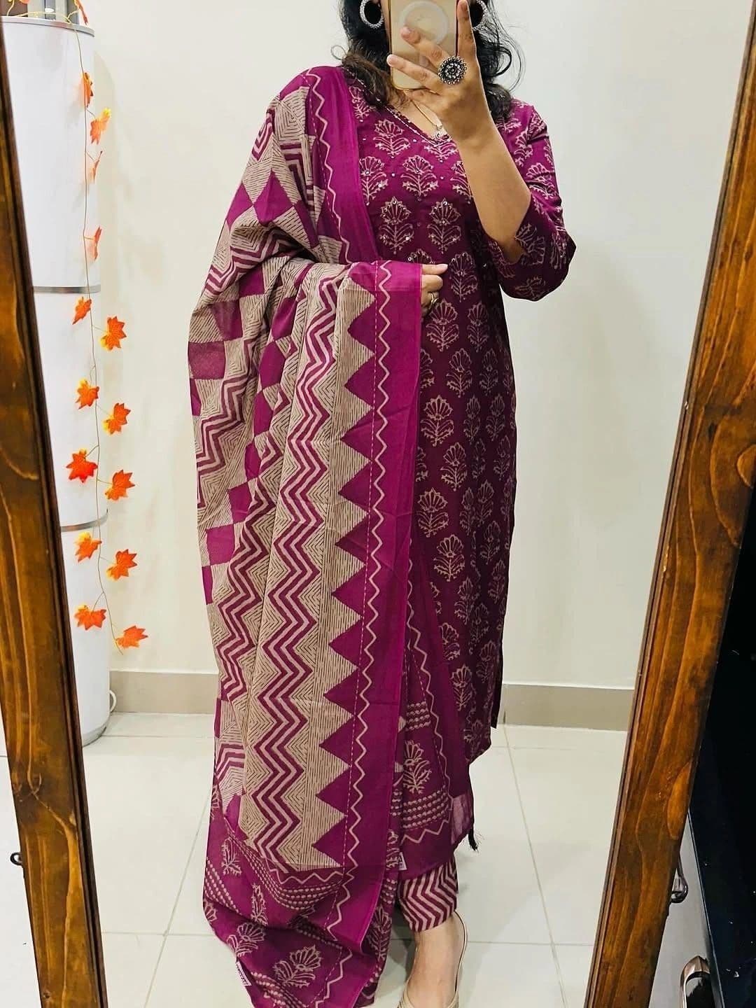 SRF KURTI HUB Women Ethnic Motifs Printed Regular Kurta with Trousers & With Dupatta thumbnail 2