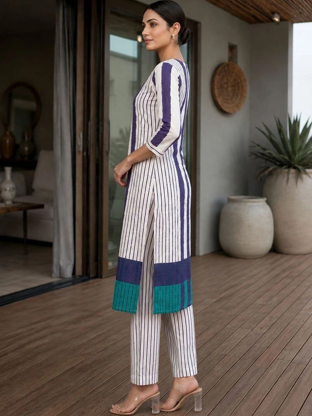 Bunai Women Striped Regular Kurta with Trousers thumbnail 3