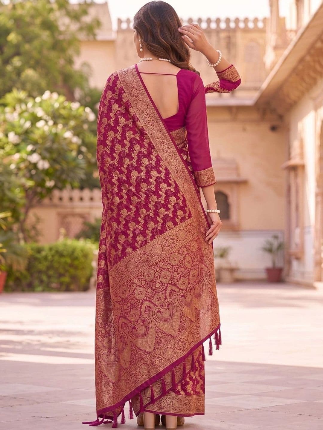 SOURAGYA Woven Design Zari Banarasi Saree thumbnail 3