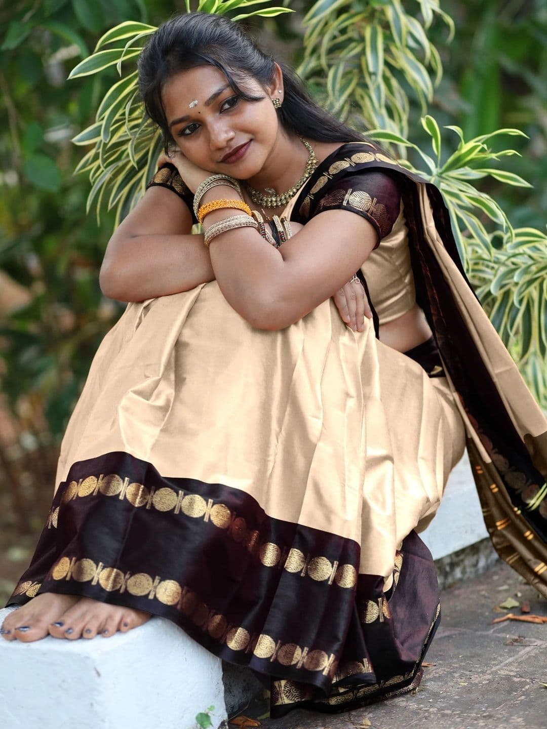 KALINI Woven Design Zari Designer Gadwal Saree thumbnail 3