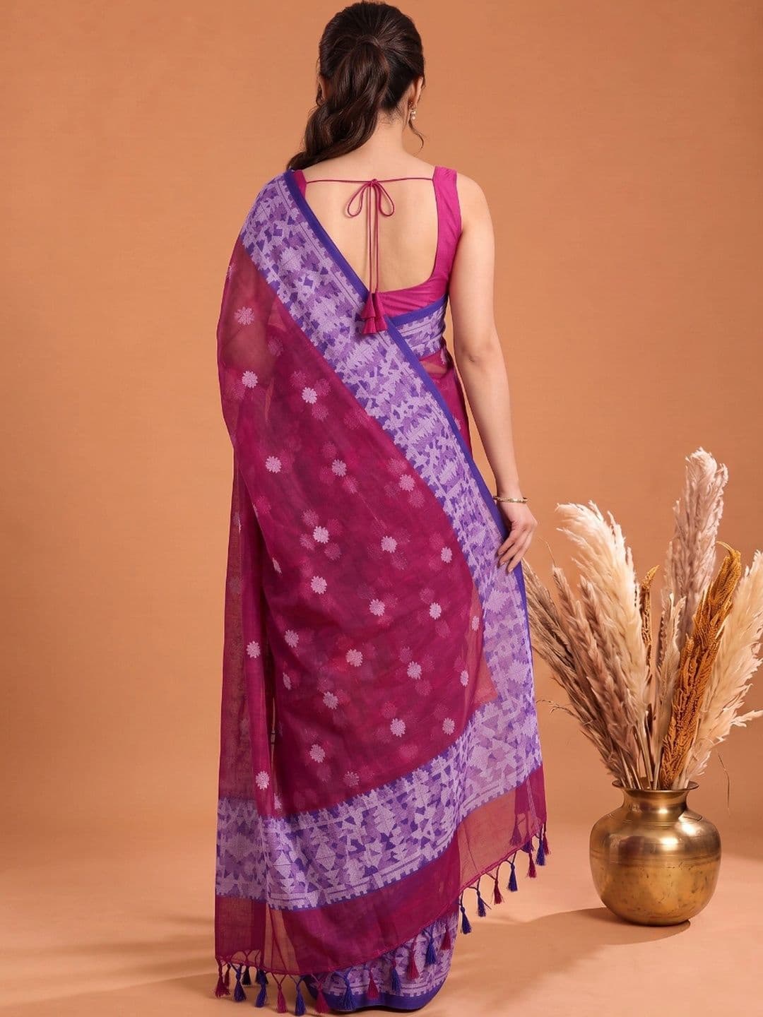Mitera Woven Design Pure Cotton Jamdani Saree thumbnail 4