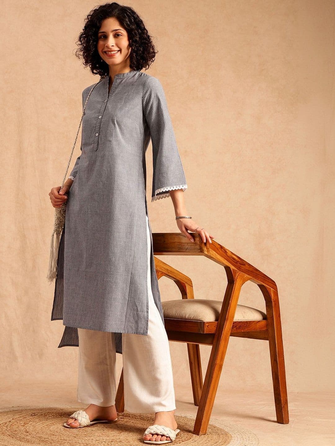 Anouk Women Striped Printed Mandarin Collar Regular Sleeves Kurta thumbnail 4