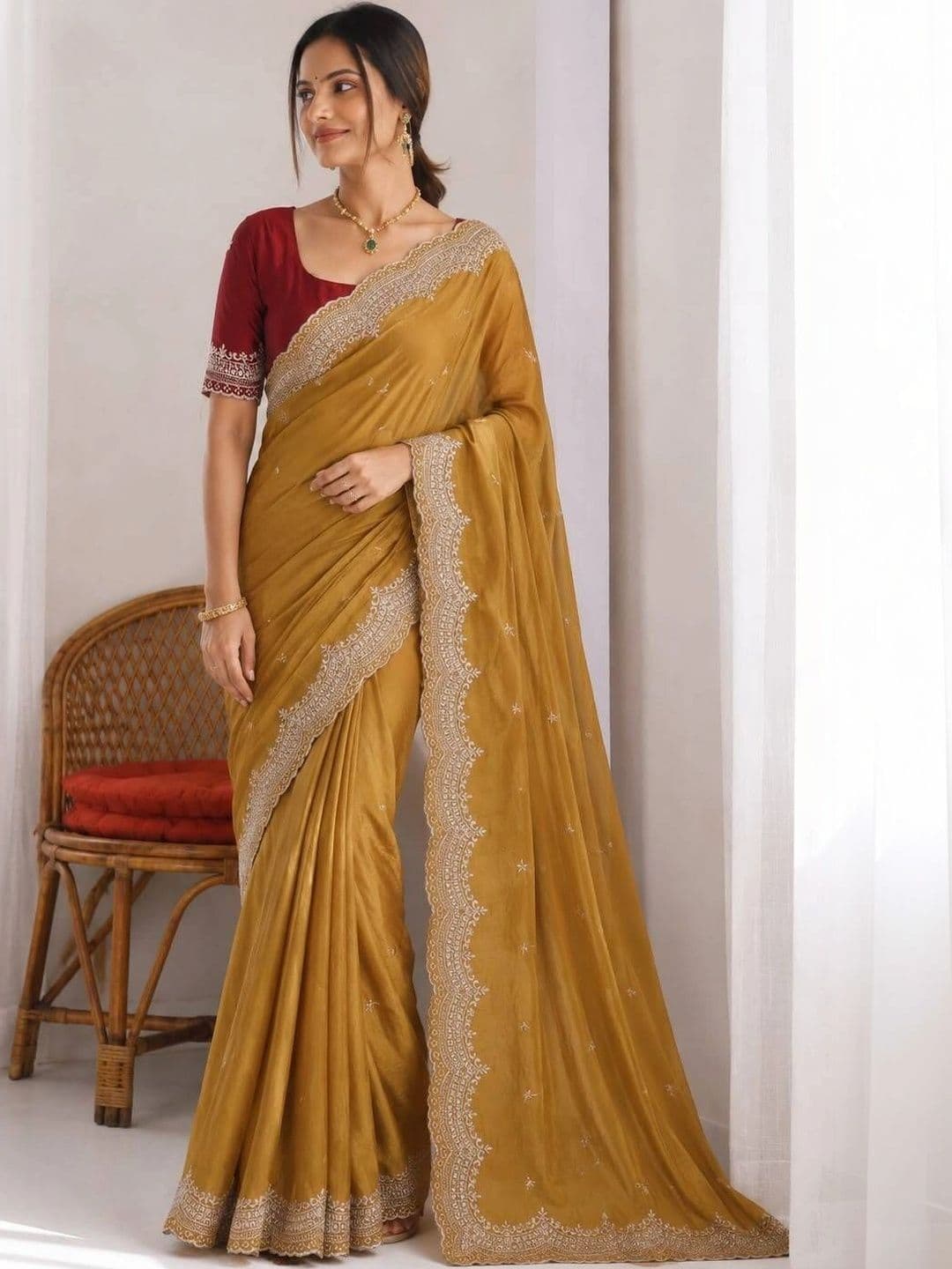 Vastra Drape Ethnic Motifs Embroidered Poly Georgette Saree thumbnail 3