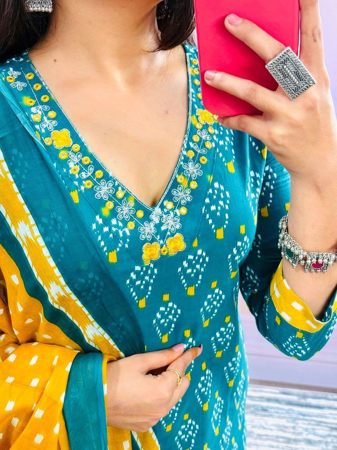 SRF KURTI HUB Women Ethnic Motifs Printed Regular Thread Work Kurta with Trousers & With Dupatta thumbnail 4