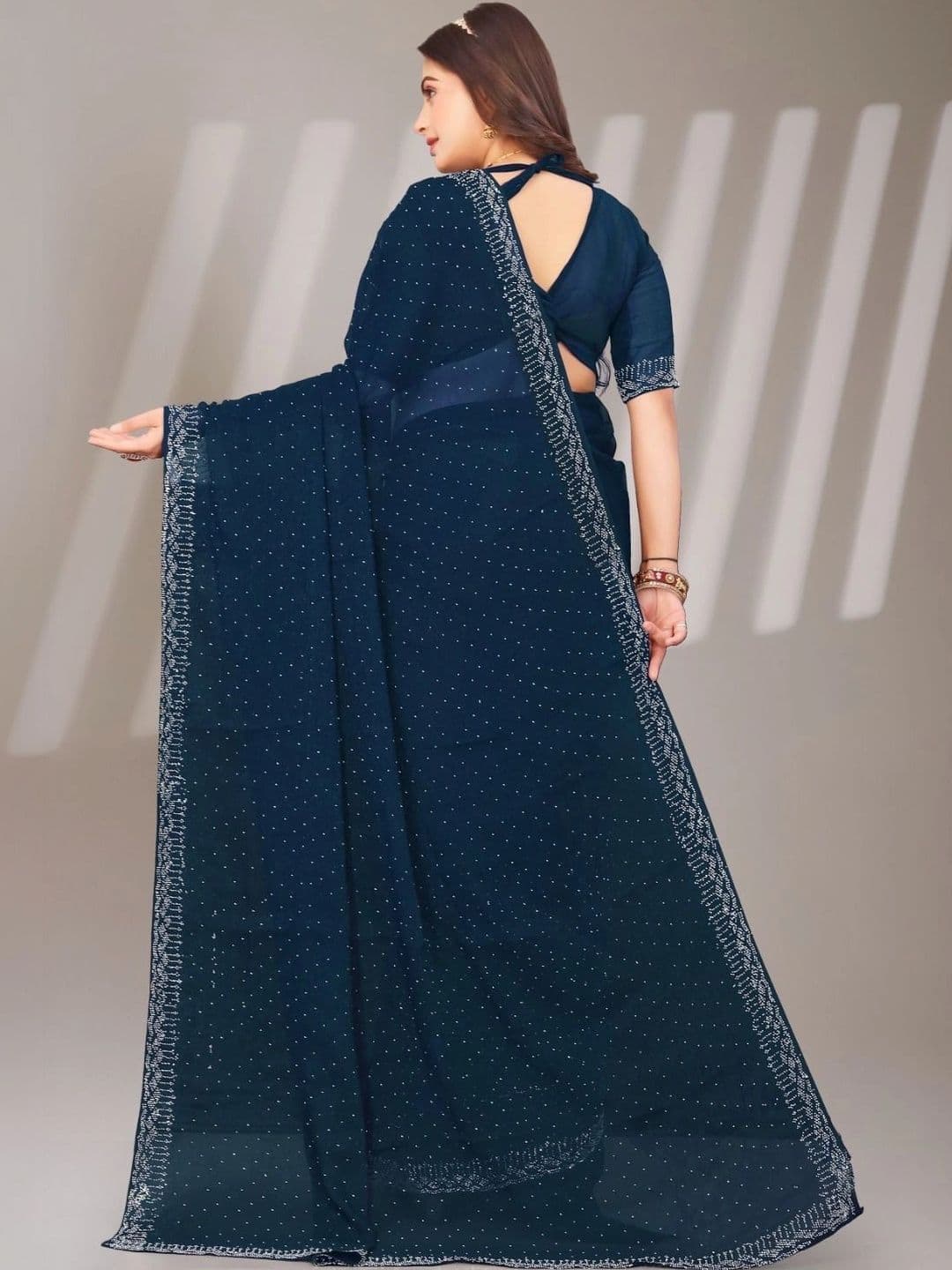 Textile Mantra Poly Chiffon Saree thumbnail 5