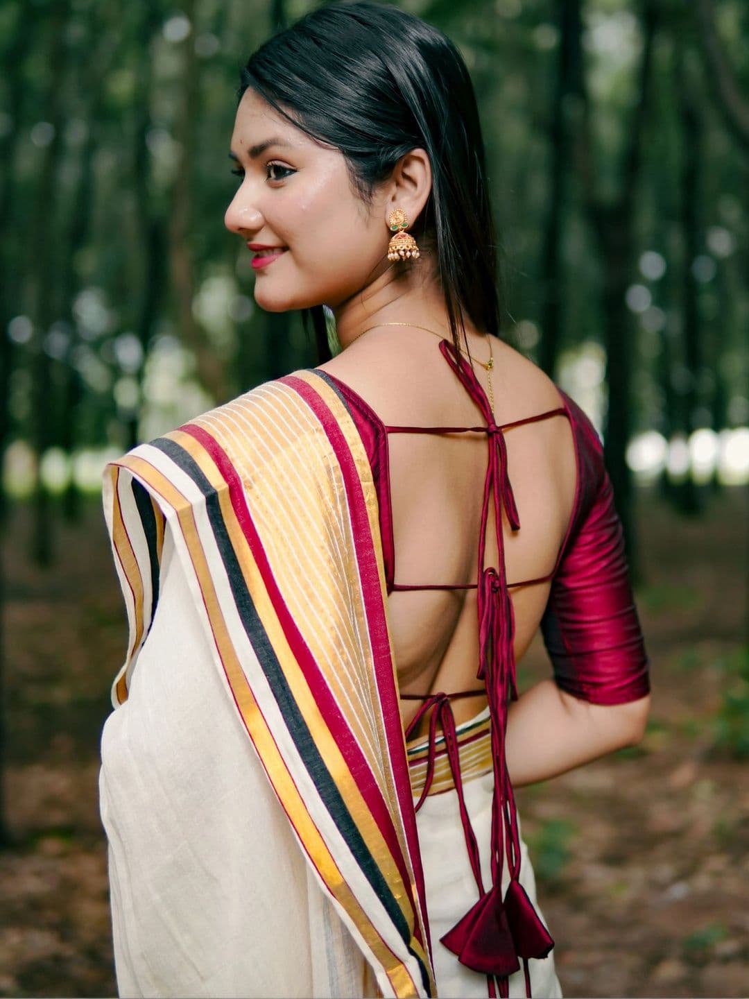 Mitera Striped Zari Pure Cotton Kasavu Saree thumbnail 4