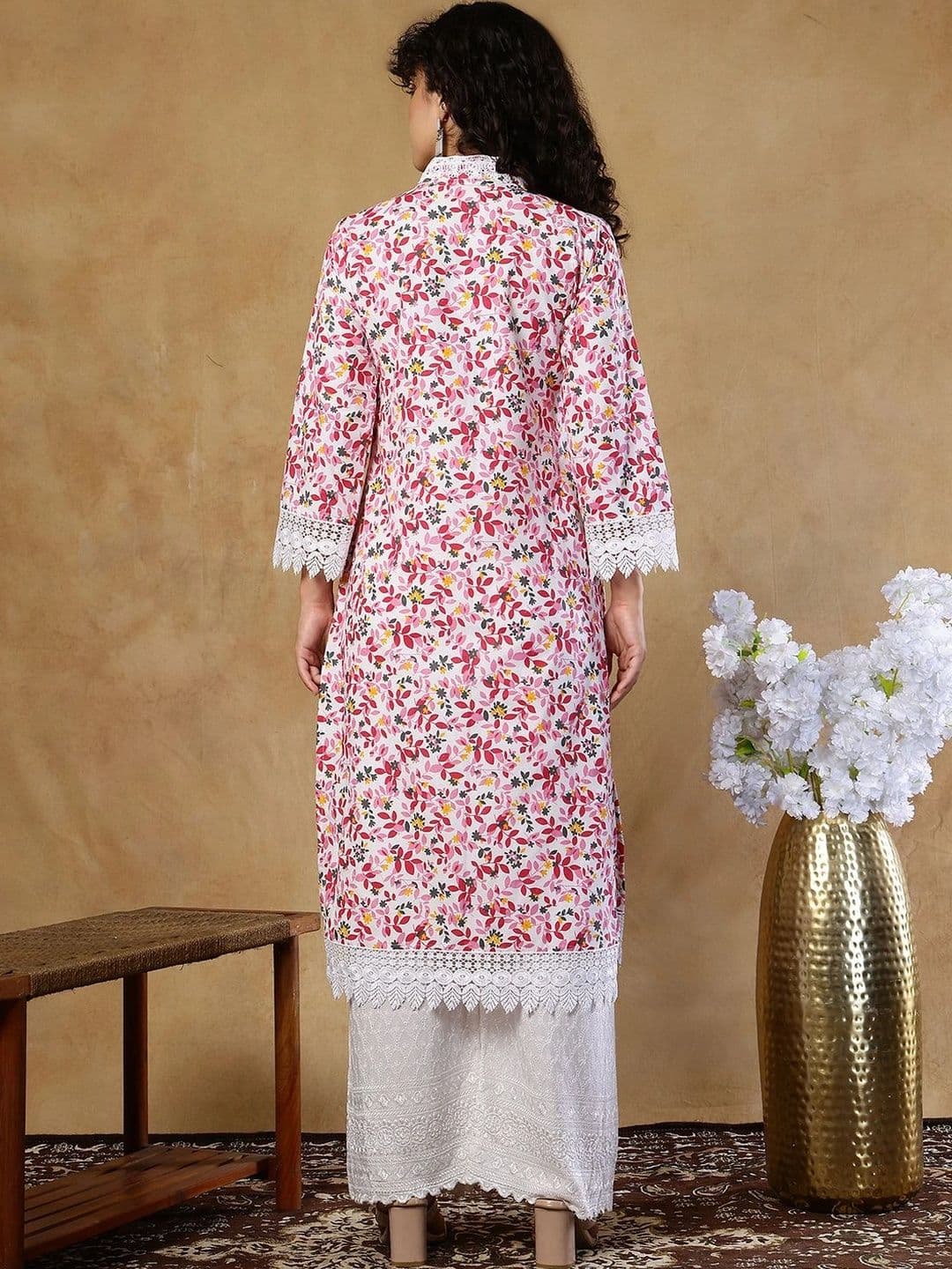 KALINI Women Floral Printed Floral Kurta thumbnail 4