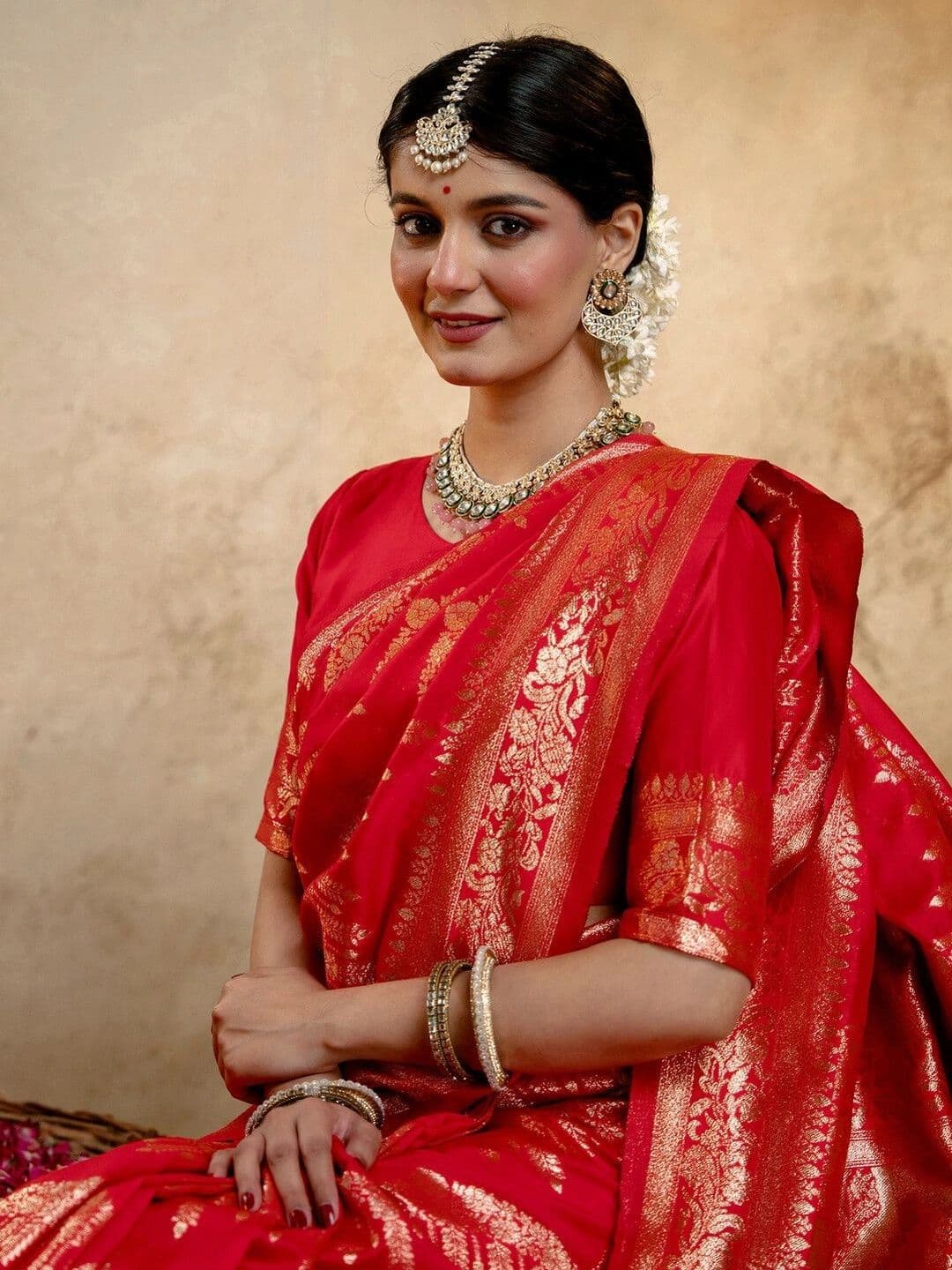 Satrani Women Woven Silk Banarasi Zari Border Saree With Blouse Piece thumbnail 6