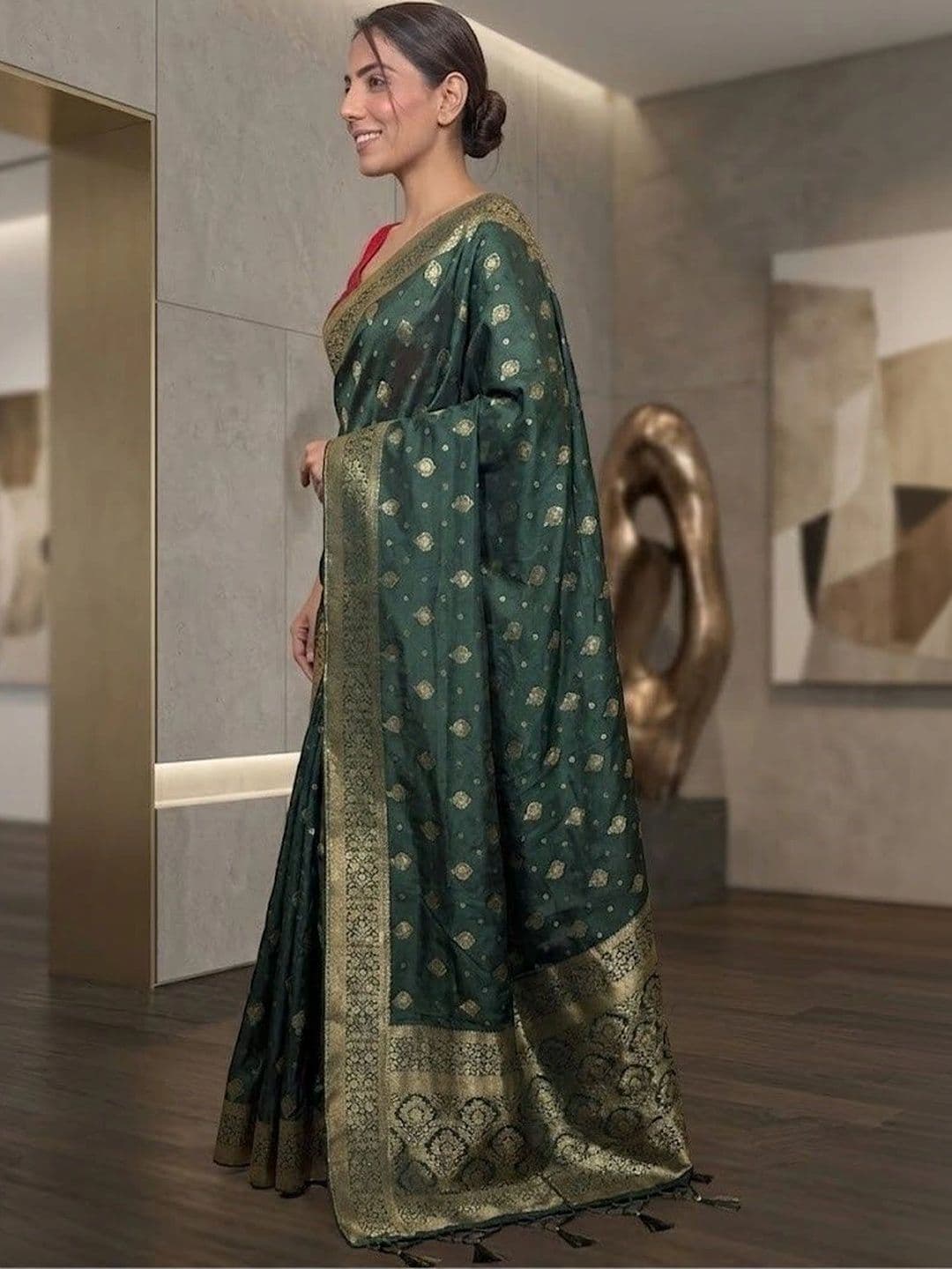 RUTVA FASHION Woven Design Zari Art Silk Banarasi Saree thumbnail 3