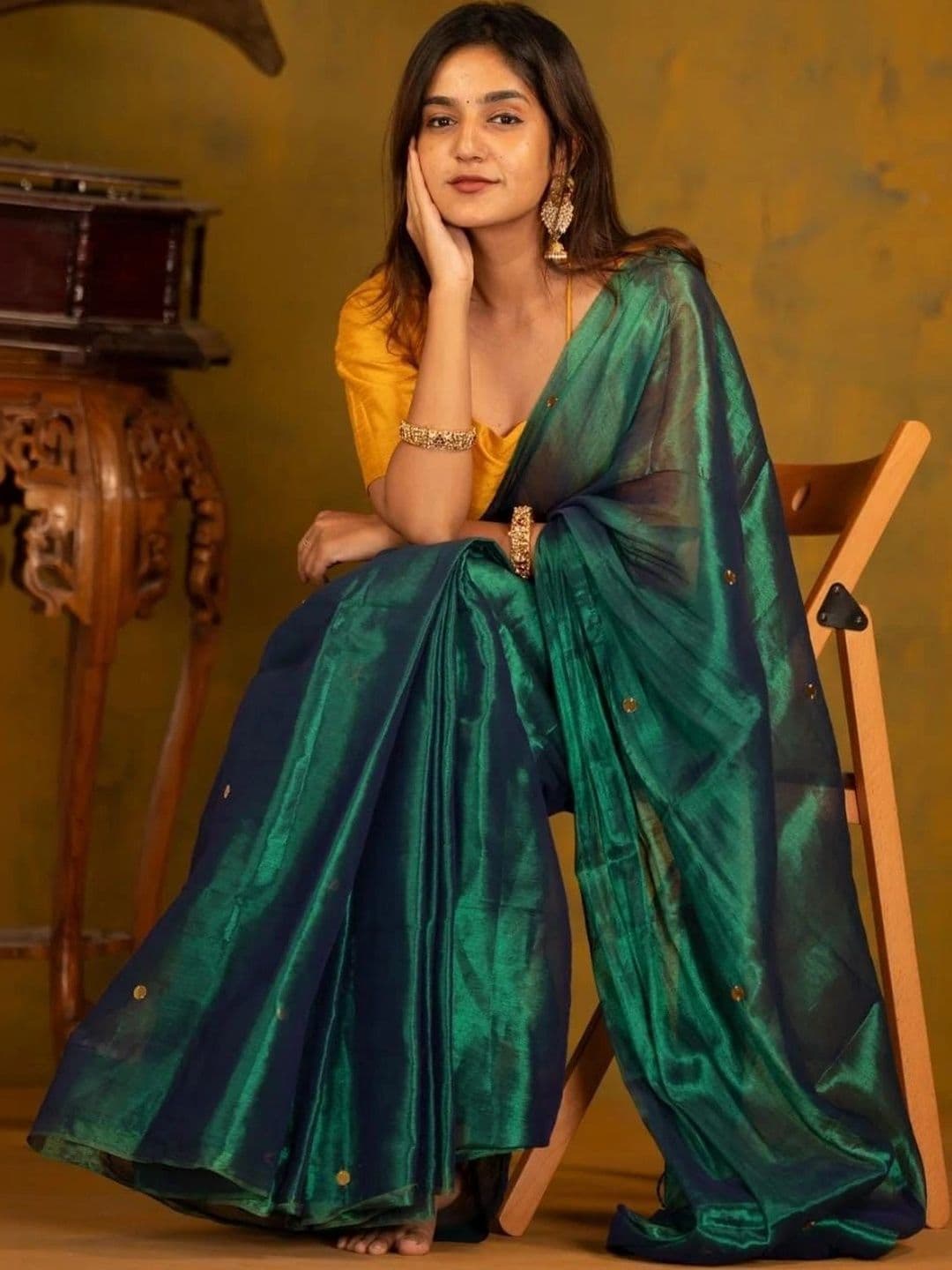 Sangria Ethnic Motifs Sequinned Tissue Chanderi Saree thumbnail 4