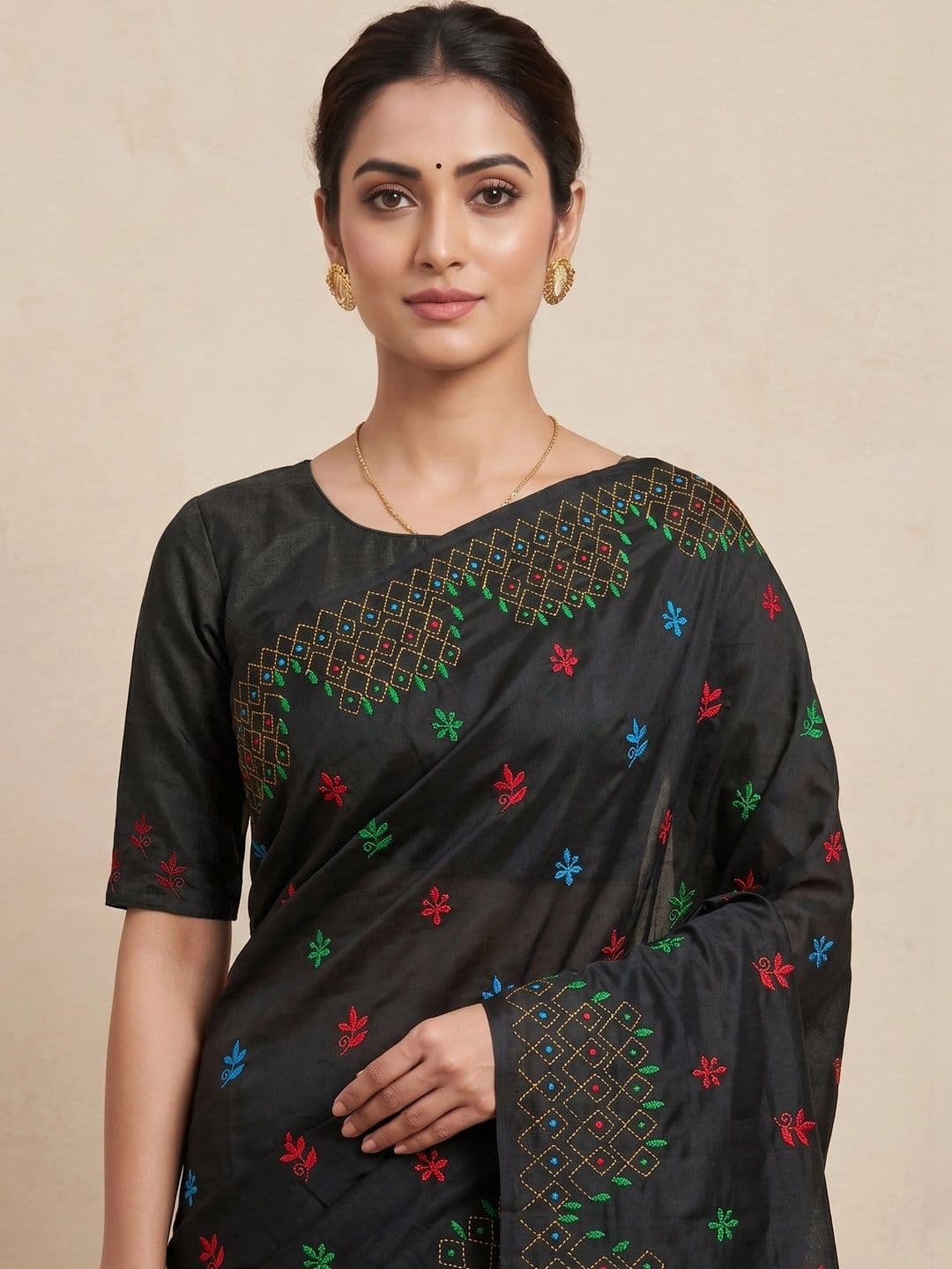 SAANTHA Embroidered Pure Silk Saree thumbnail 3