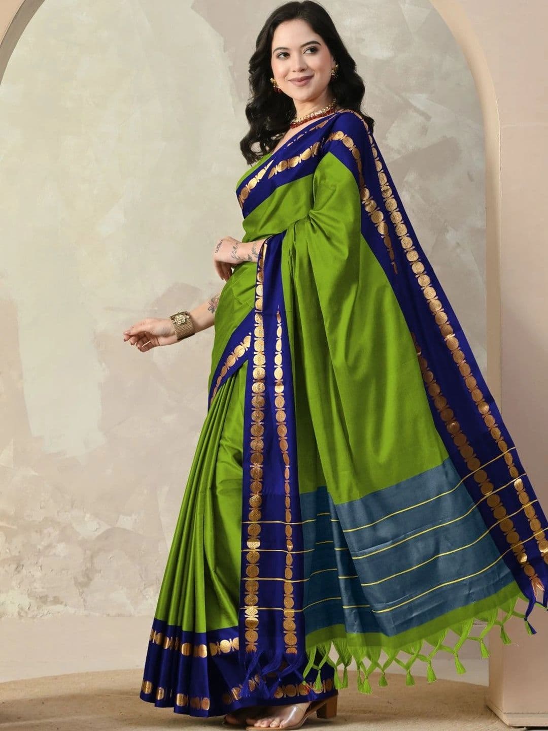 KALINI Woven Design Zari Designer Gadwal Saree thumbnail 2