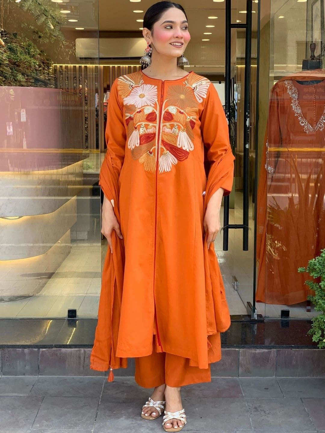 Aeristo Women Floral Embroidered Regular Thread Work Chanderi Silk Kurta with Palazzos & With Dupatta thumbnail 7