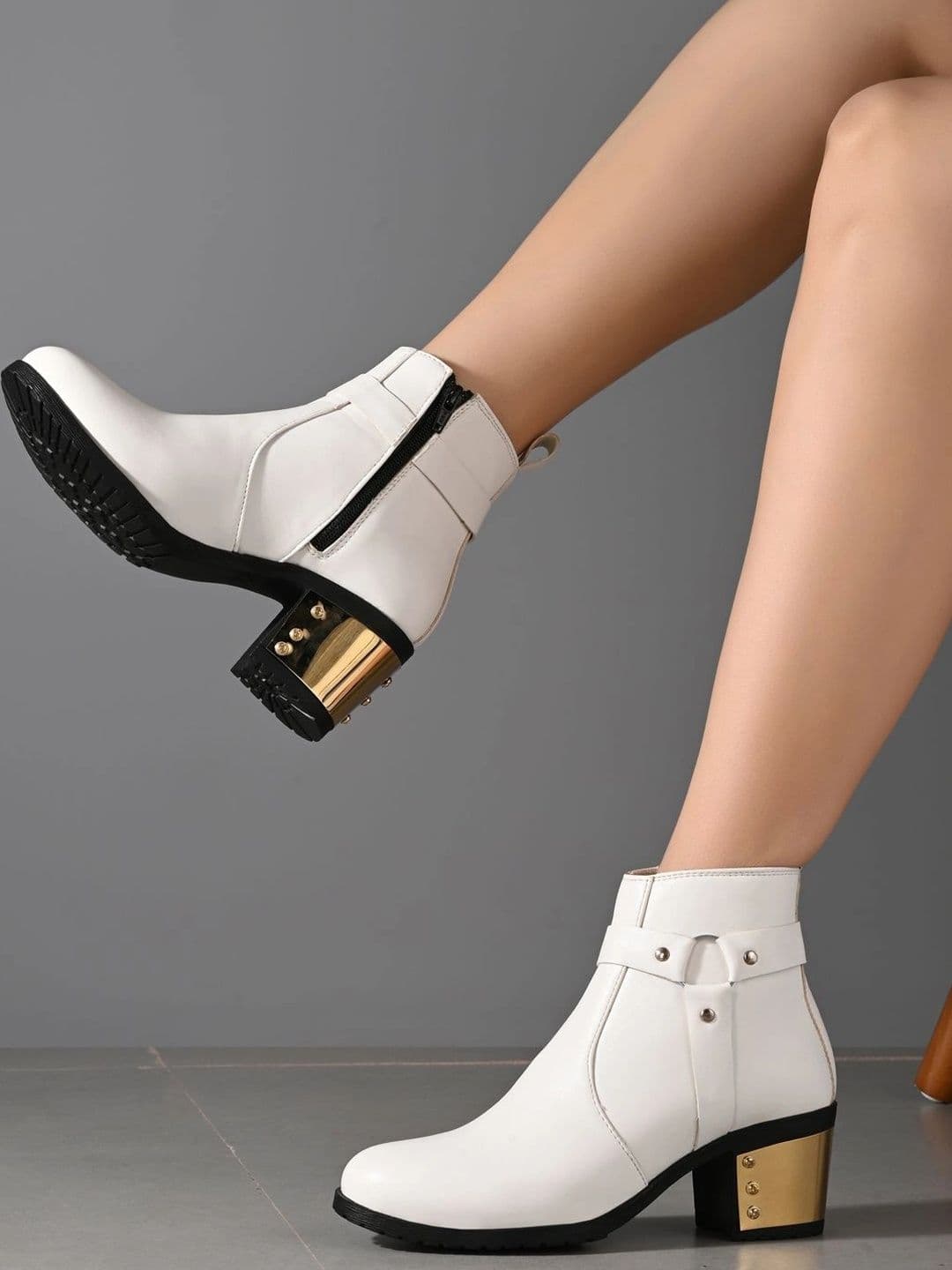The Roadster Lifestyle Co Women Round Toe Zip Regular Boots - view 1