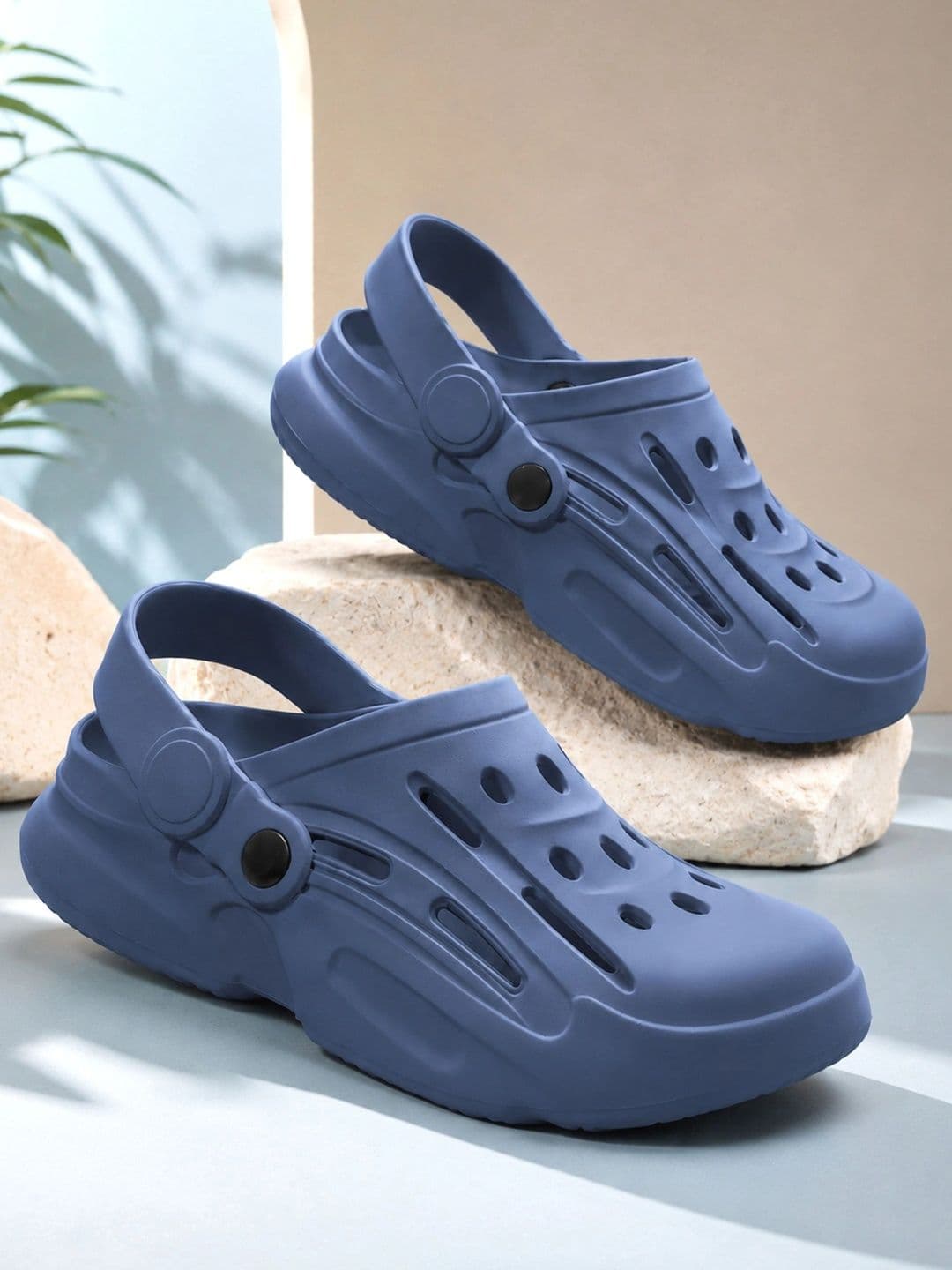 Layasa Men Clogs - view 1