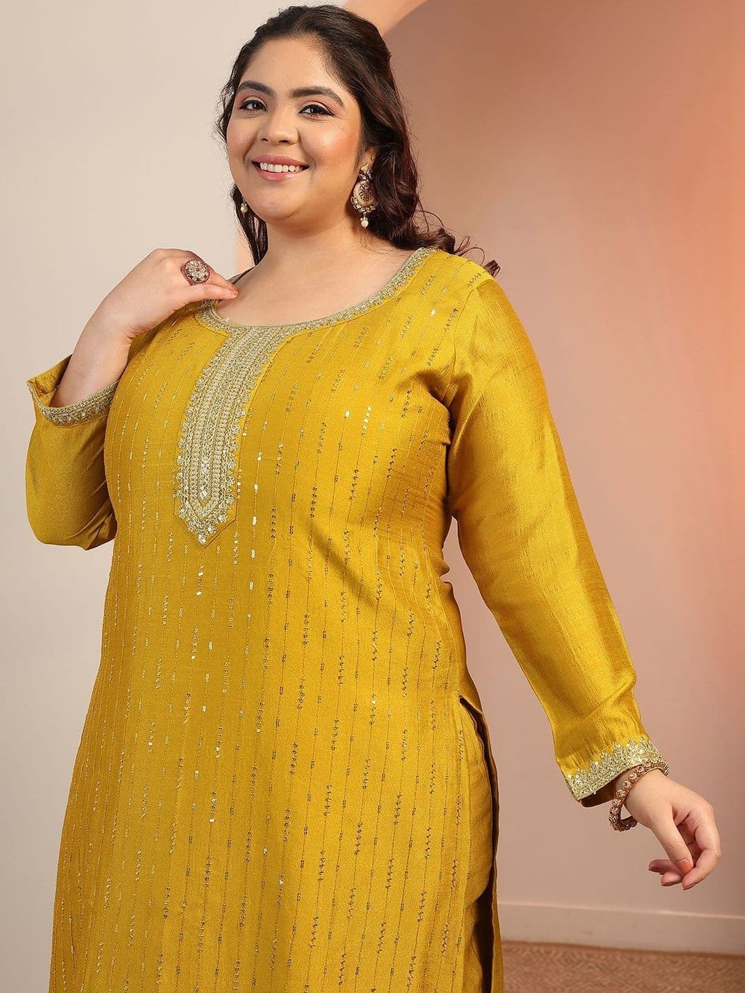 EXTRA LOVE BY LIBAS Plus Size Women Ethnic Motifs Embroidered Kurta Suit Set thumbnail 4