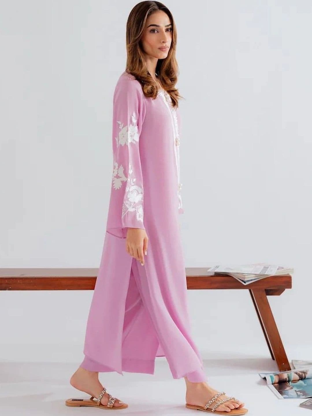 Aeristo Women Ethnic Motifs Embroidered Regular Thread Work Chanderi Silk Kurta with Palazzos thumbnail 6