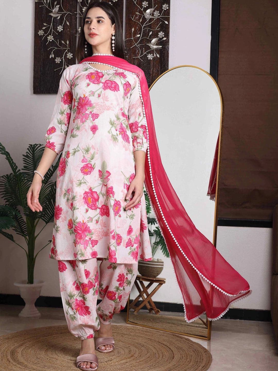 TextileNow Women Floral Printed Regular Kurta with Patiala & With Dupatta - view 1