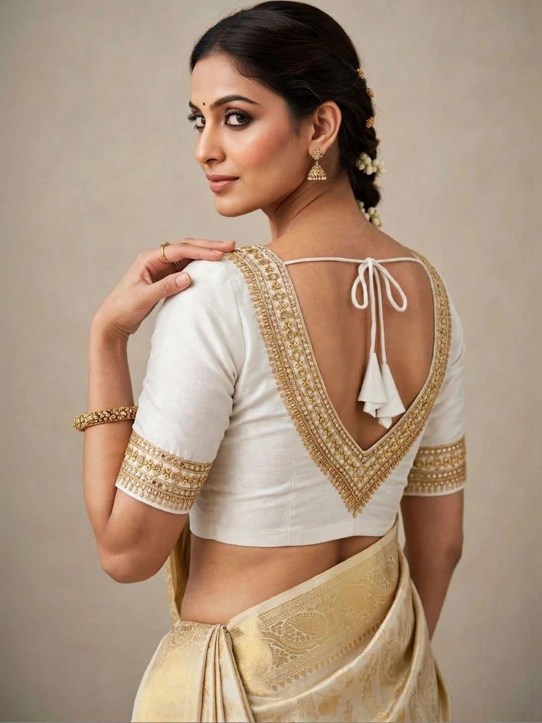 Binatex Cotton Embellished Zari Saree Blouse thumbnail 6