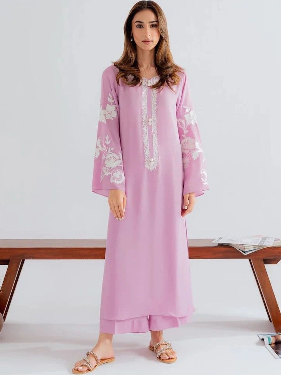 Aeristo Women Ethnic Motifs Embroidered Regular Thread Work Chanderi Silk Kurta with Palazzos - view 1