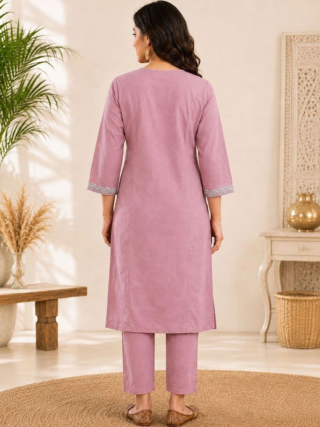 DIVASTRI Women Ethnic Motifs Embroidered Regular Mirror Work Pure Cotton Kurta with Trousers thumbnail 3