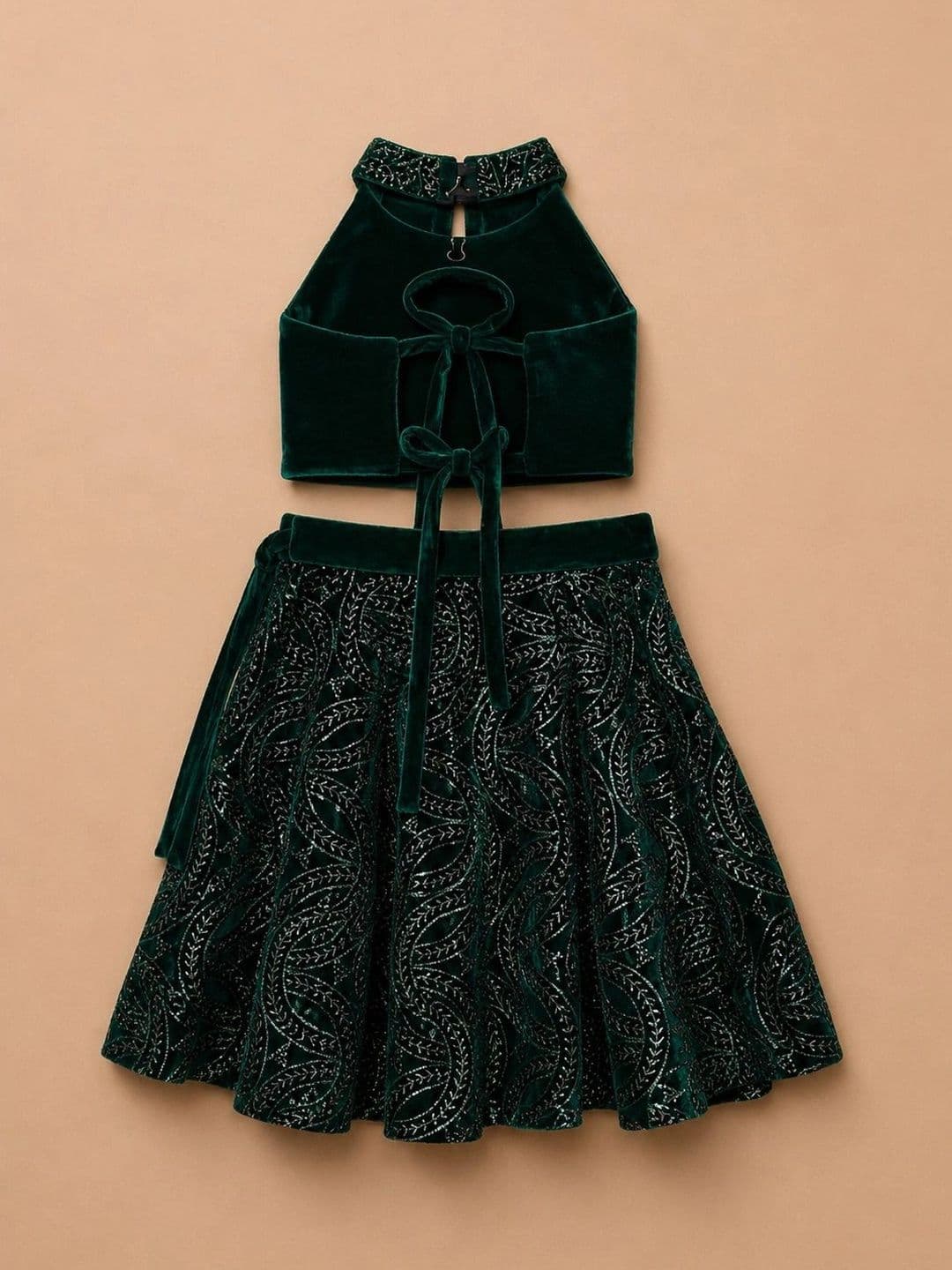 Spaarsh Unisex Kids Embellished Sequinned Ready to Wear Lehenga & Blouse With Dupatta thumbnail 5