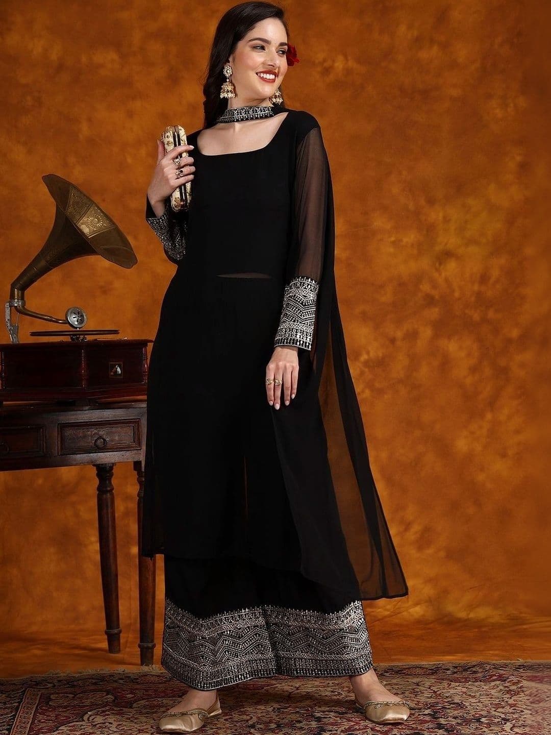 Utsavya Women Ethnic Motifs Regular Thread Work Kurta with Palazzos & With Dupatta - view 1