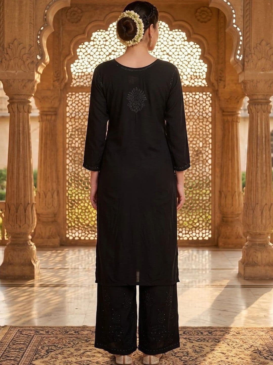 Meiraas Studios Women Ethnic Motifs Embroidered Regular Thread Work Kurta with Palazzos thumbnail 4