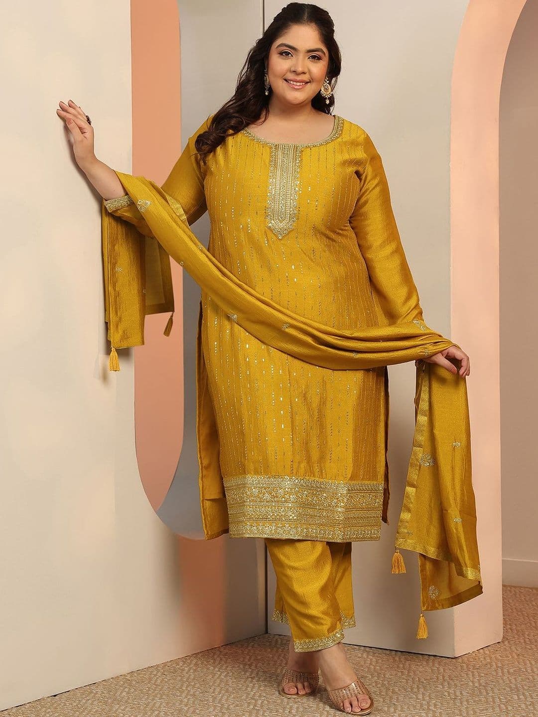EXTRA LOVE BY LIBAS Plus Size Women Ethnic Motifs Embroidered Kurta Suit Set thumbnail 7