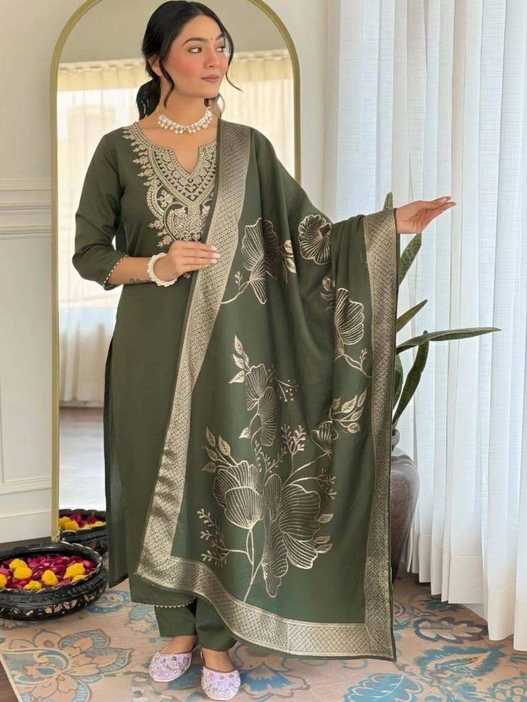 FIC FUSION CULTURE Women Ethnic Motifs Embroidered Regular Thread Work Kurta with Trousers & With Dupatta thumbnail 5