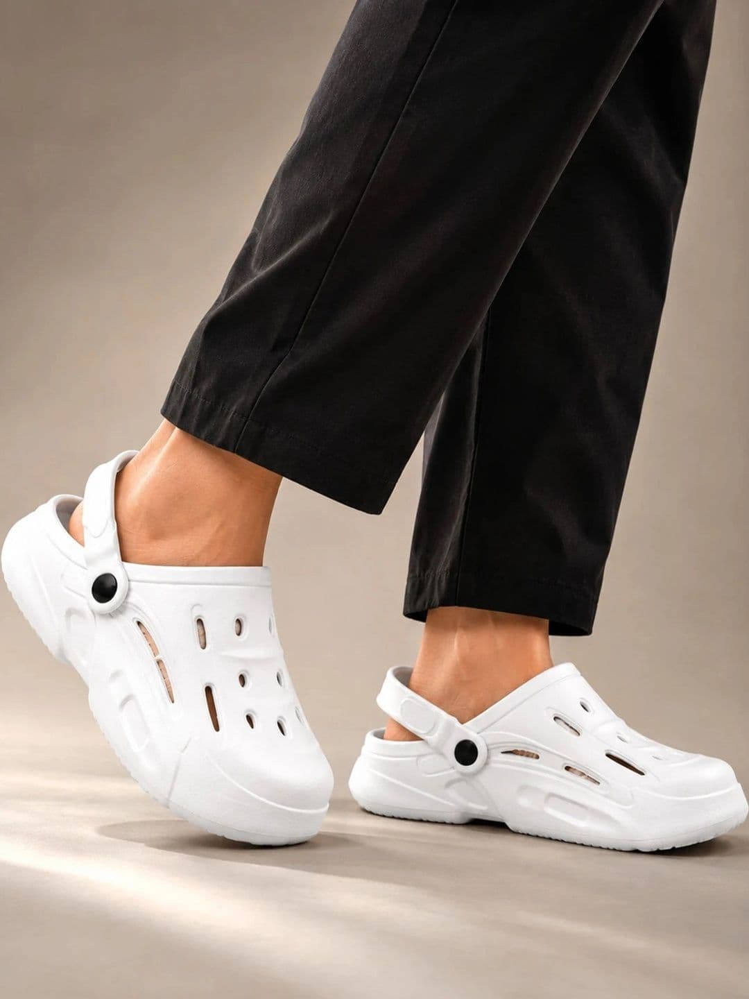 Layasa Men Clogs thumbnail 5