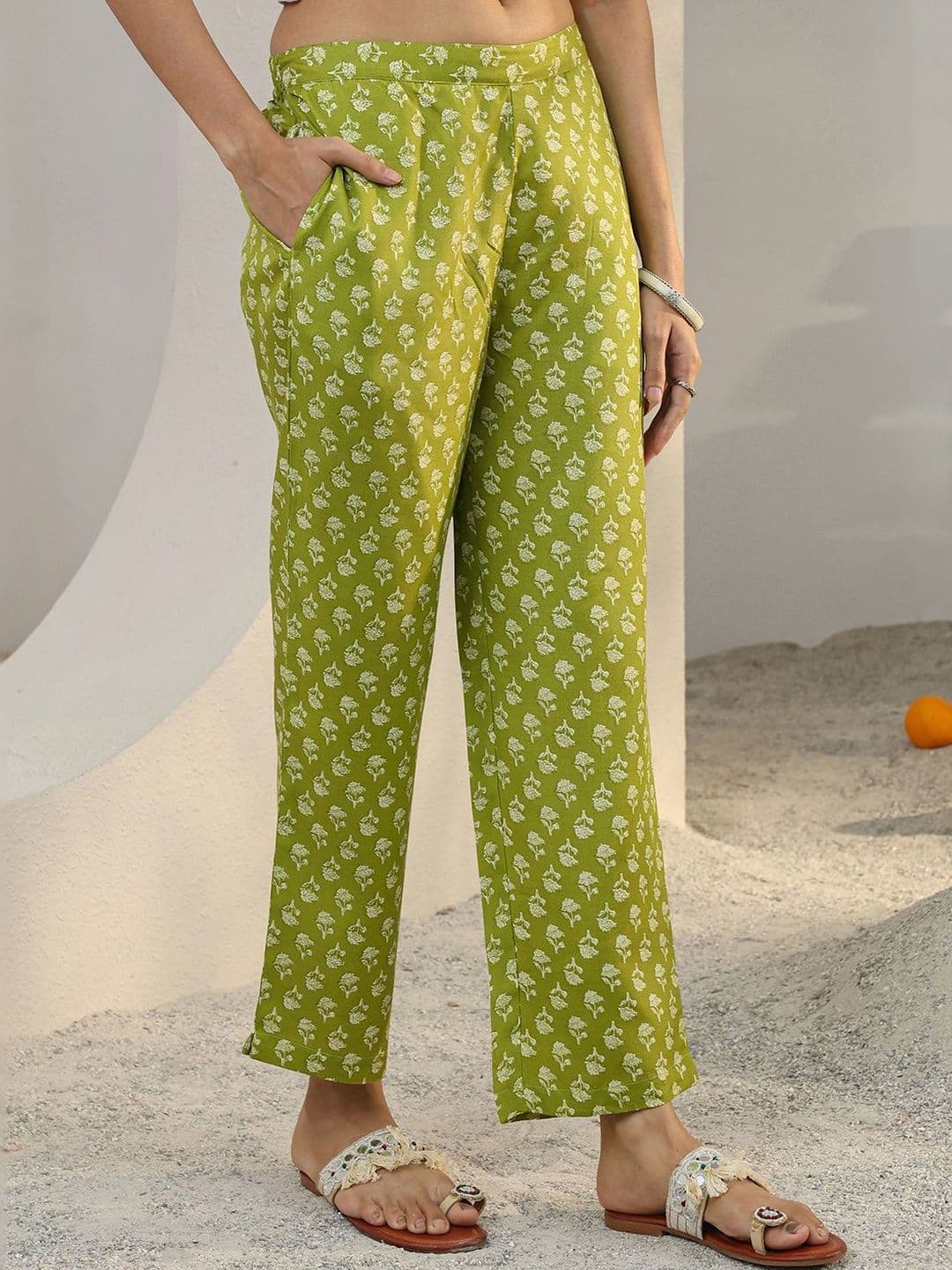 Gerua By Libas Libas Green Floral Printed Cotton Blend Straight Suit Set With Dupatta thumbnail 6