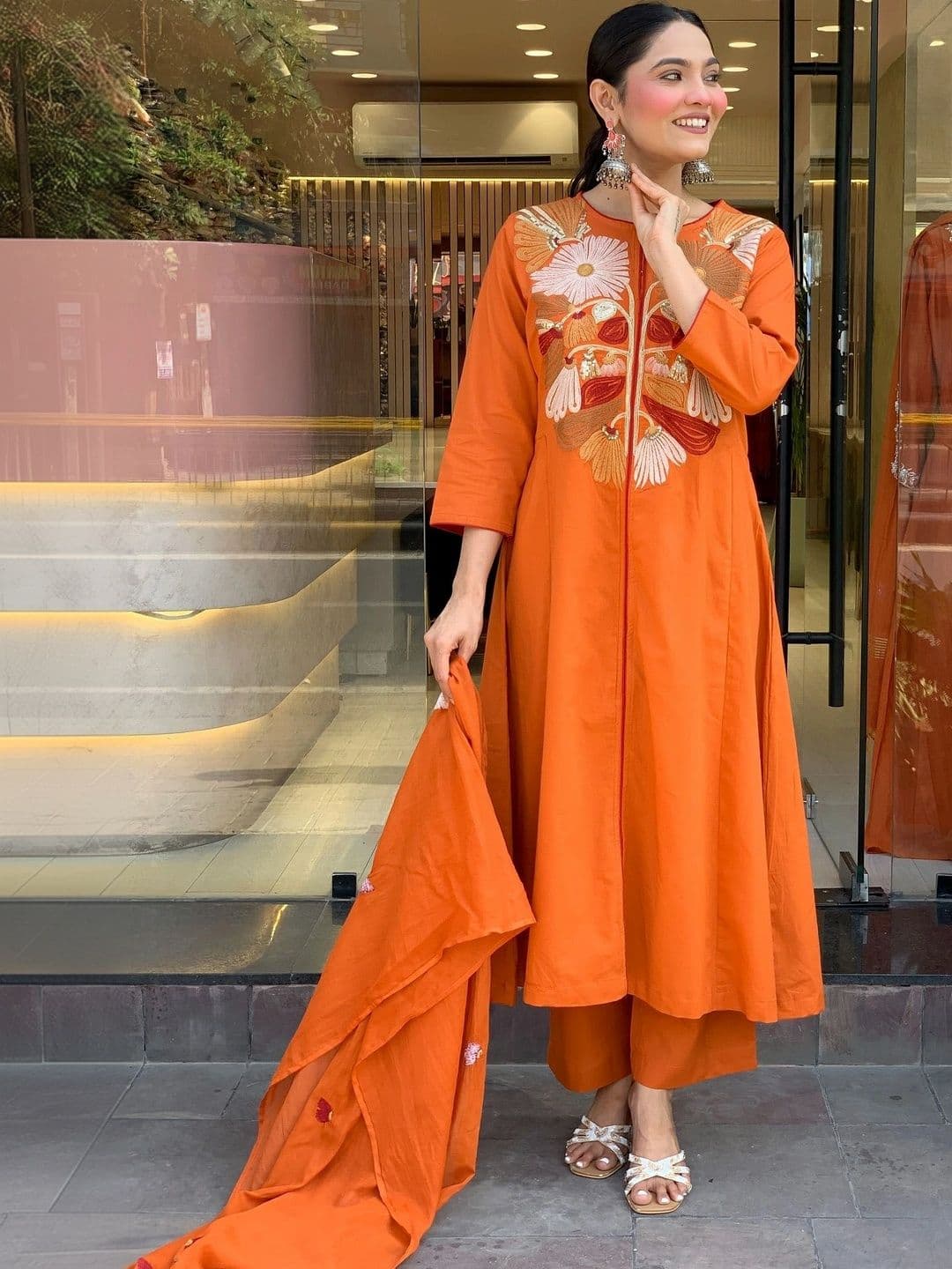 Aeristo Women Floral Embroidered Regular Thread Work Chanderi Silk Kurta with Palazzos & With Dupatta thumbnail 6