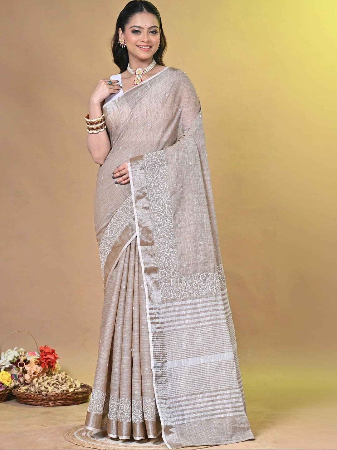 SAANTHA Floral Embroidered Pure Linen Saree - view 1