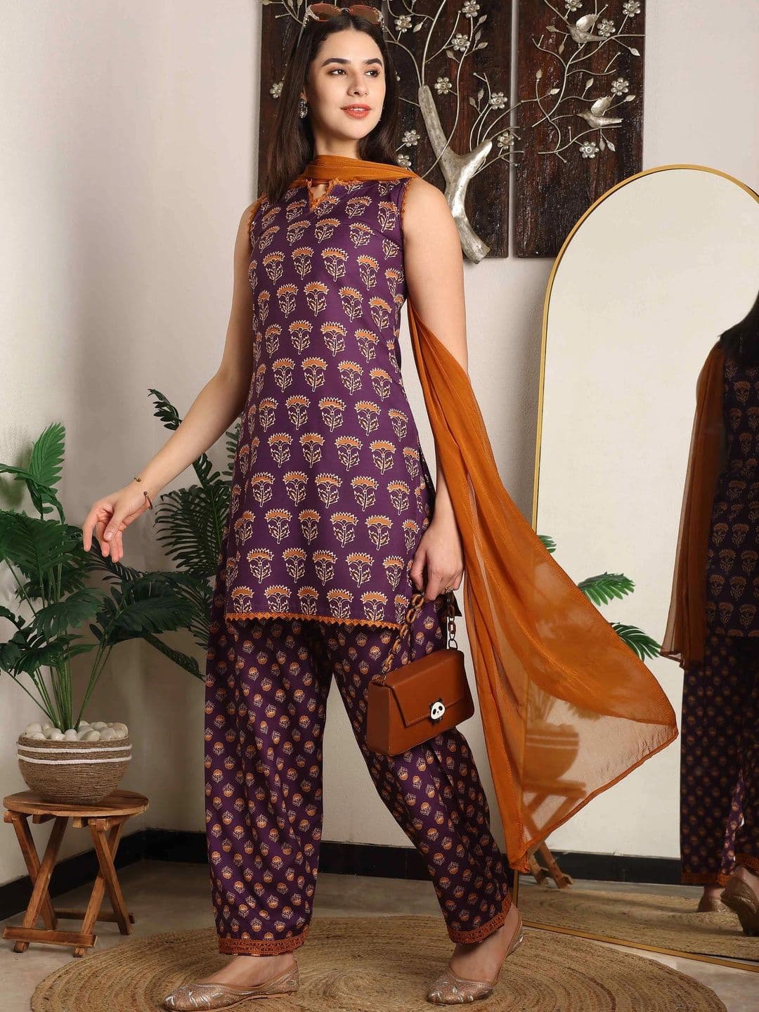 TextileNow Women Ethnic Motifs Printed Regular Pure Cotton Kurta with Patiala & With Dupatta thumbnail 4