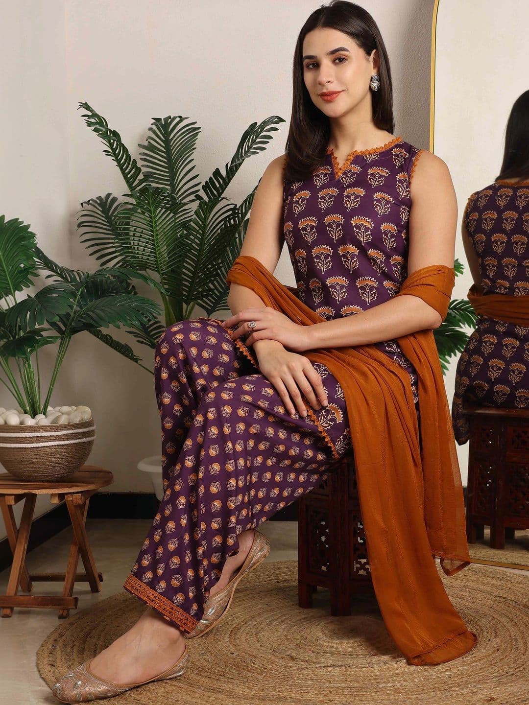 TextileNow Women Ethnic Motifs Printed Regular Pure Cotton Kurta with Patiala & With Dupatta thumbnail 6