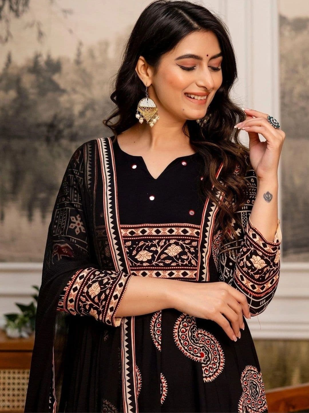 Utsavya Women Ethnic Motifs Printed Empire Mirror Work Pure Cotton Kurta with Trousers & With Dupatta thumbnail 6