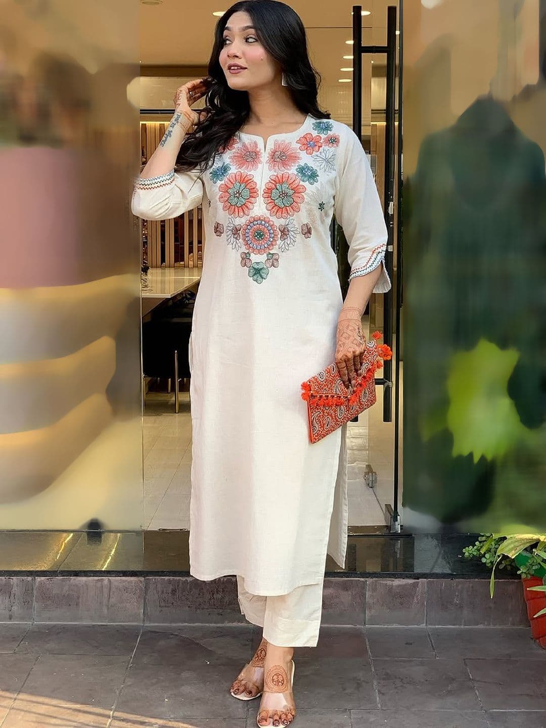 SHASHANK FASHION & BRIGHT FASHION SHASHANK FASHION & Women Ethnic Embroidered Regular Thread Work Pure Cotton Kurta with thumbnail 4