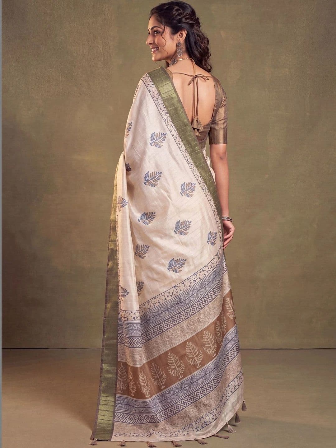Anouk Ethnic Motifs Silk Cotton Designer Tussar Saree thumbnail 6