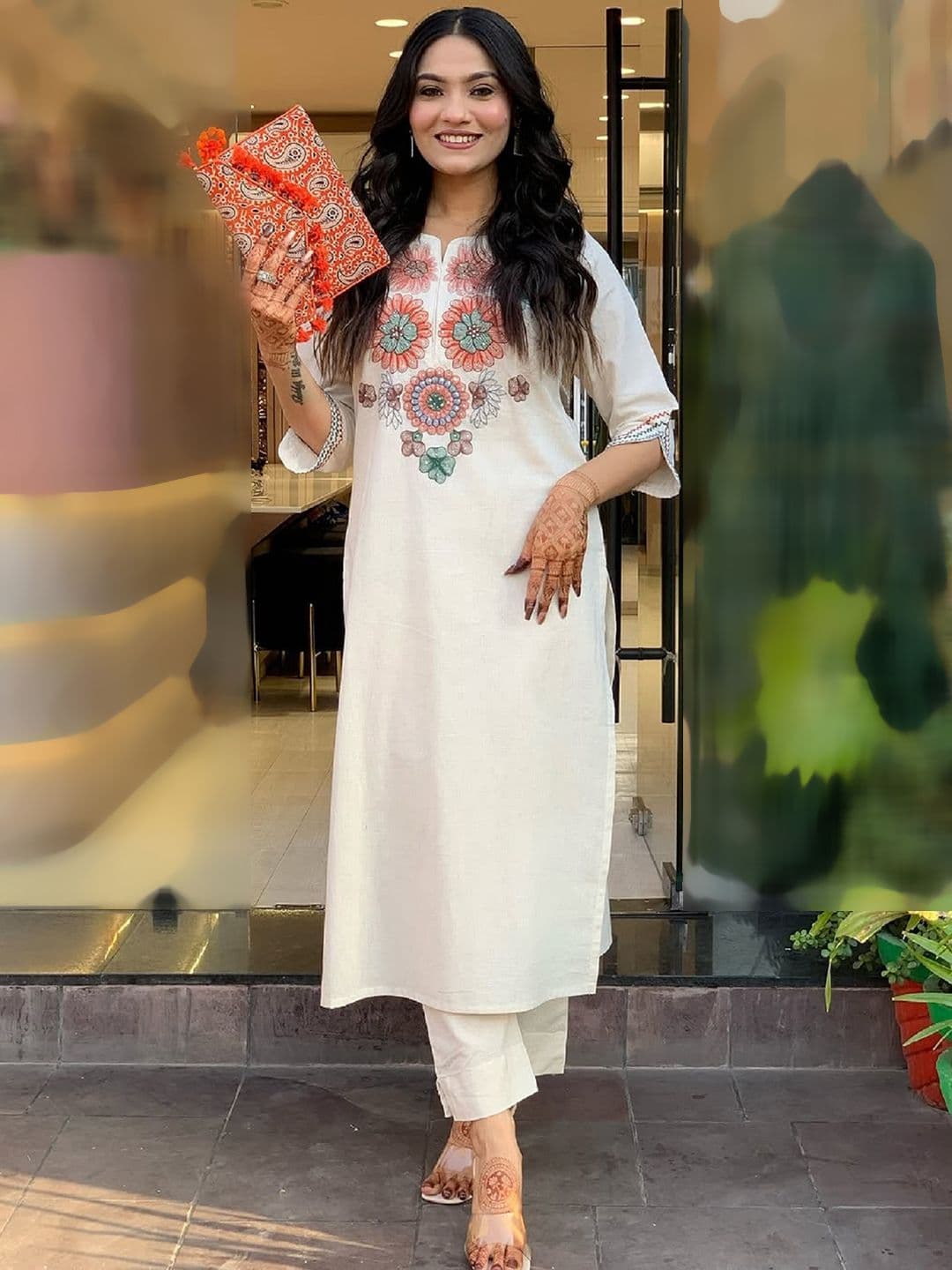 SHASHANK FASHION & BRIGHT FASHION SHASHANK FASHION & Women Ethnic Embroidered Regular Thread Work Pure Cotton Kurta with thumbnail 3