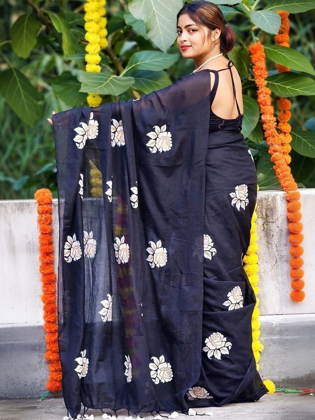 KALINI Floral Khadi Saree thumbnail 3