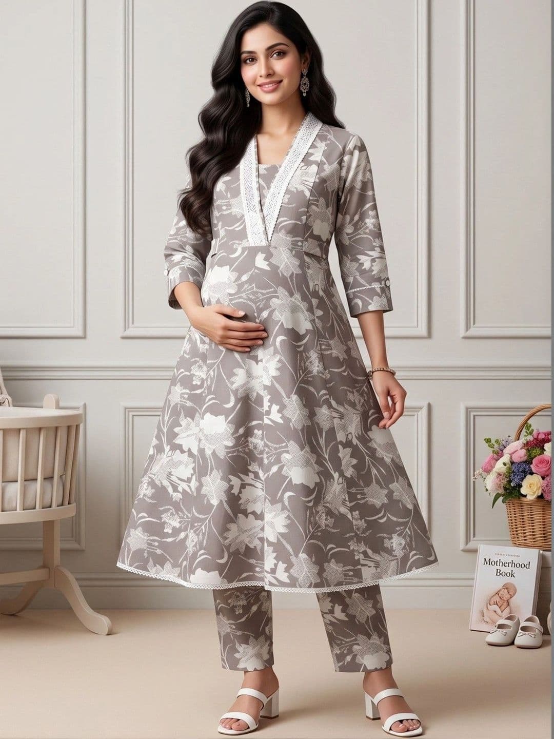 DUMMY SHAPE Women Floral Printed Empire Kurta with Trousers - view 1