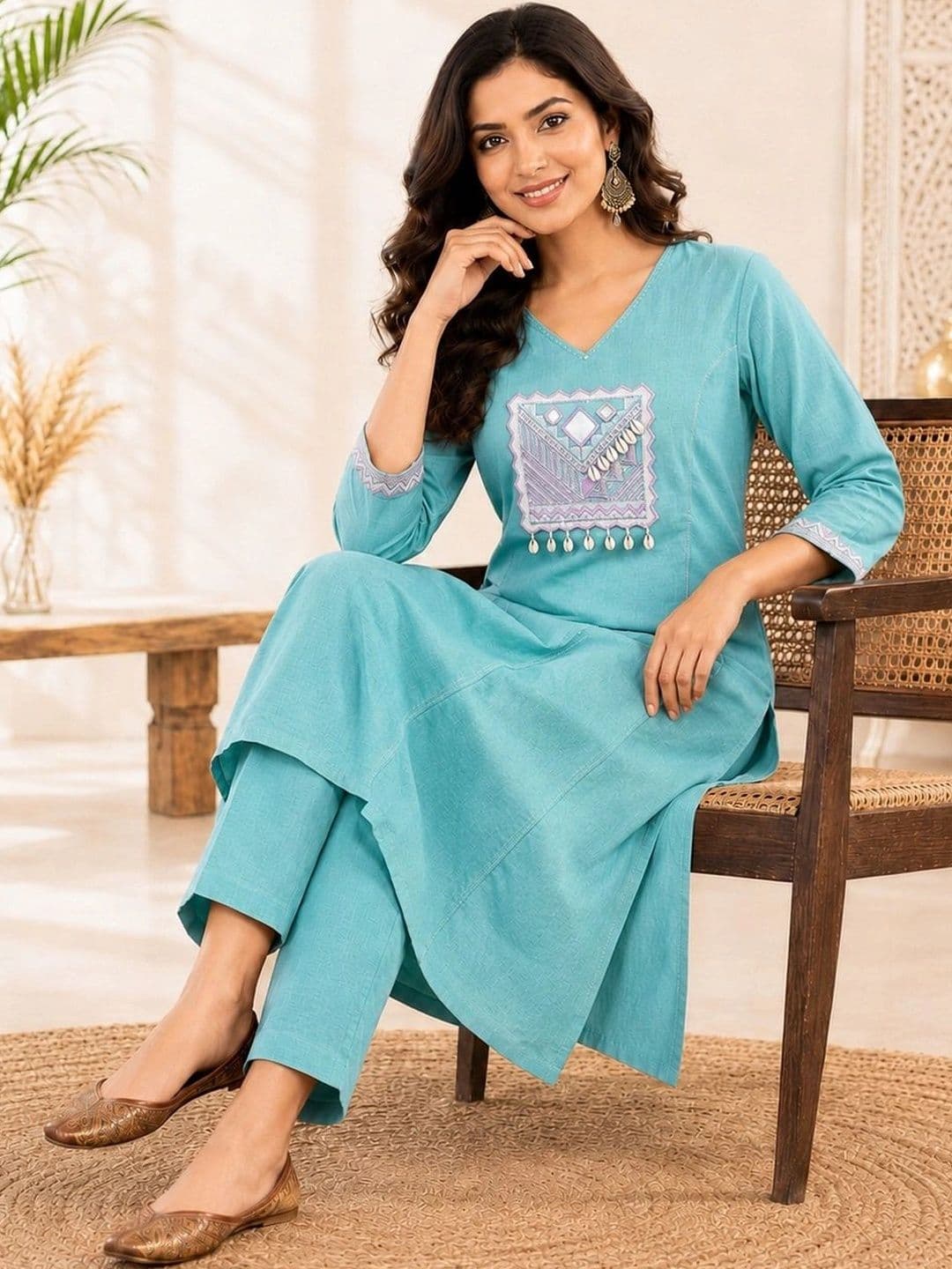 DIVASTRI Women Ethnic Motifs Embroidered Regular Mirror Work Pure Cotton Kurta with Trousers thumbnail 2