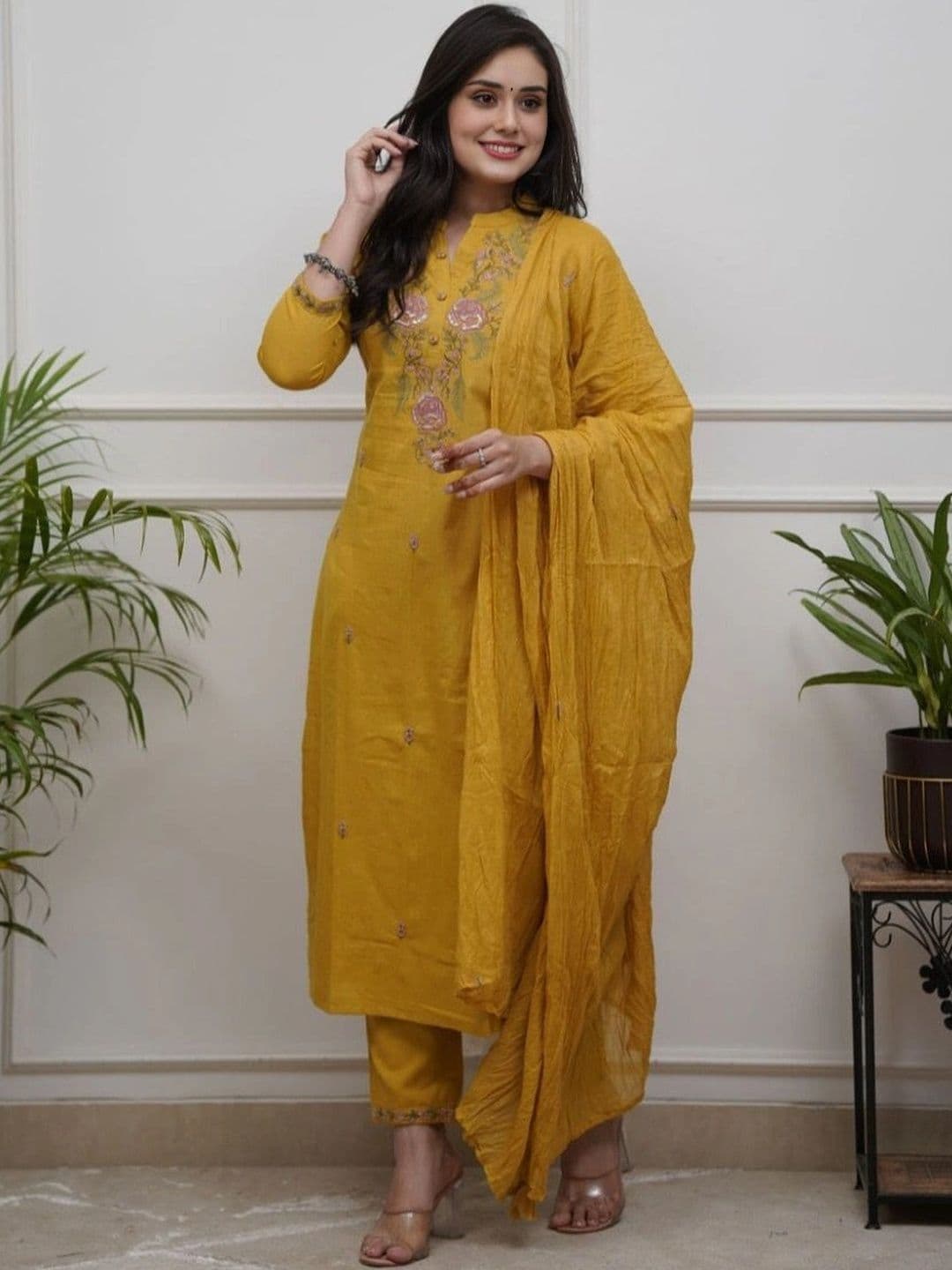 KALAMIR Women Floral Embroidered Regular Sequinned Kurta with Trousers & With Dupatta thumbnail 4