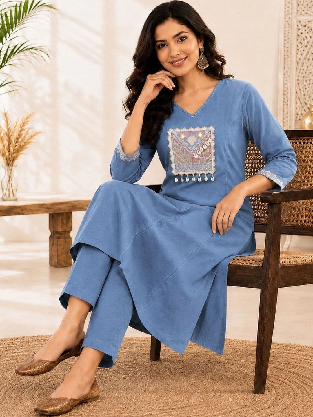 DIVASTRI Women Ethnic Motifs Embroidered Regular Mirror Work Pure Cotton Kurta with Trousers thumbnail 3