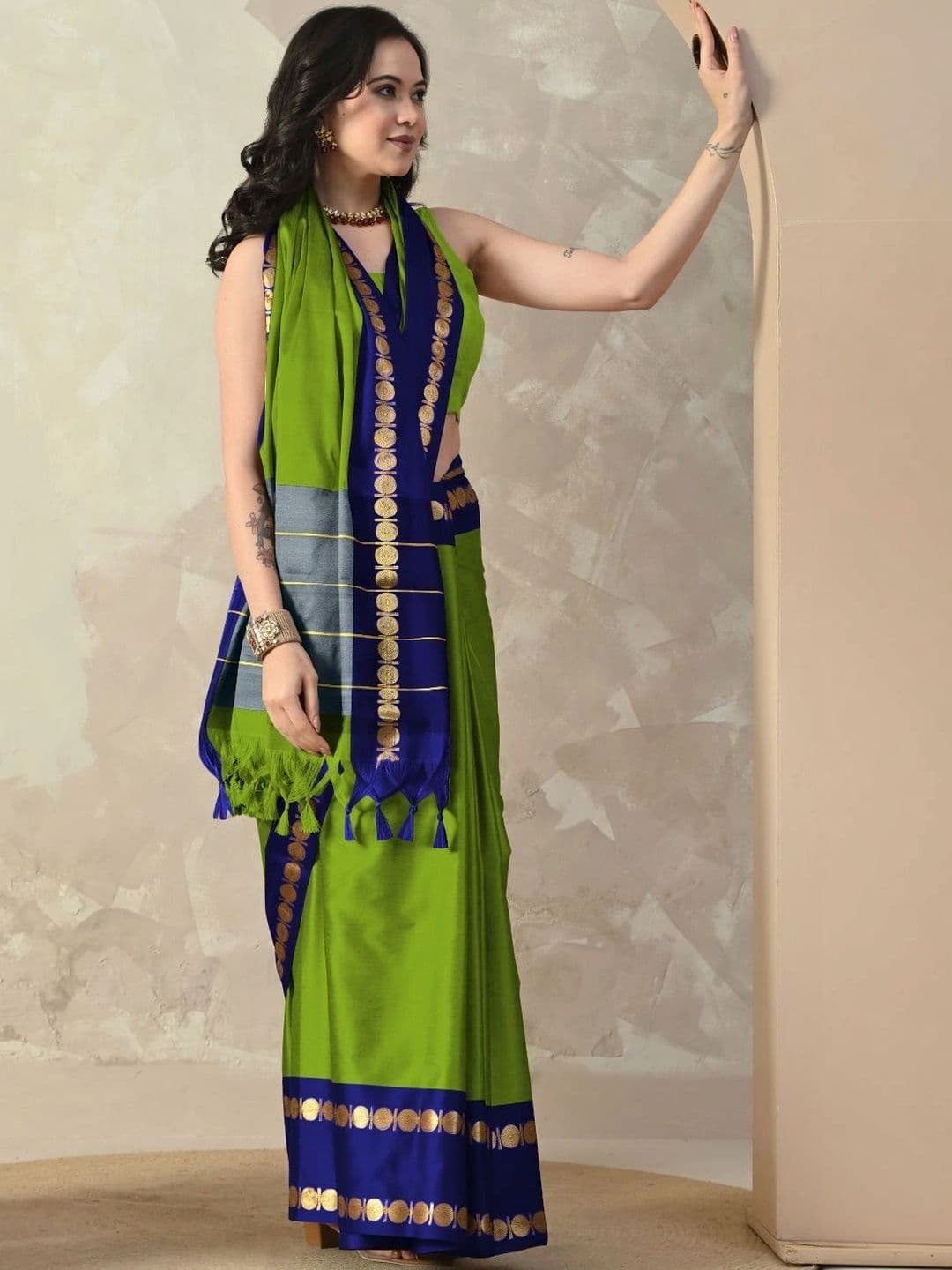 KALINI Woven Design Zari Designer Gadwal Saree thumbnail 3